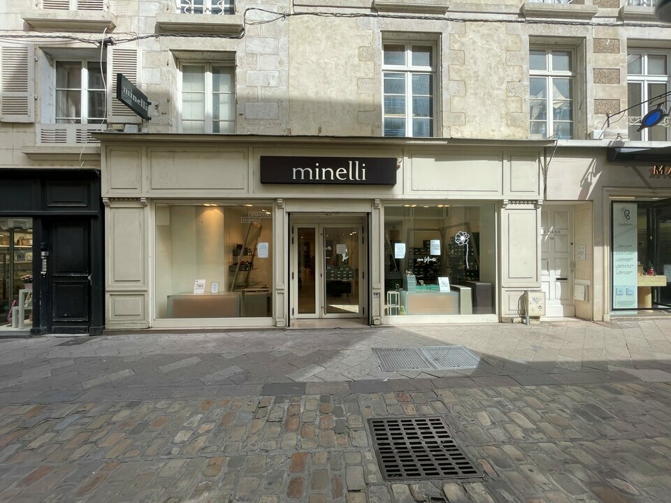 L ET A COMMERCES LOCATION-LOCAL COMMERCIAL-POITIERS-86
