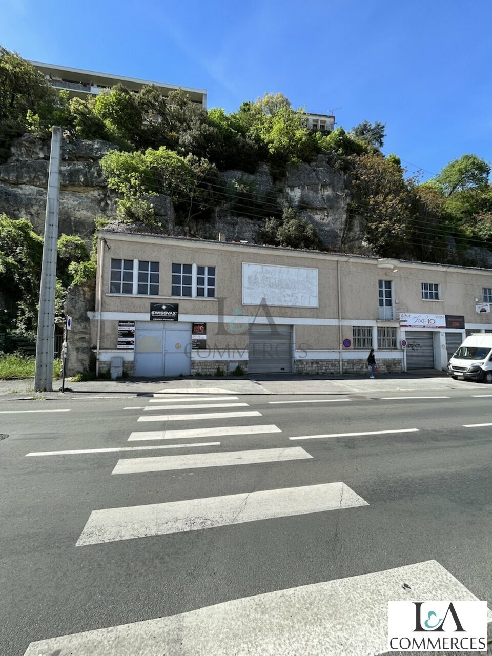 L ET A COMMERCES VENTE-LOCAL D'ACTIVITE-POITIERS-86