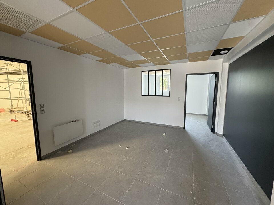 L ET A COMMERCES LOCATION-LOCAL D'ACTIVITE-SAINT-PIERRE-DES-CORPS-37