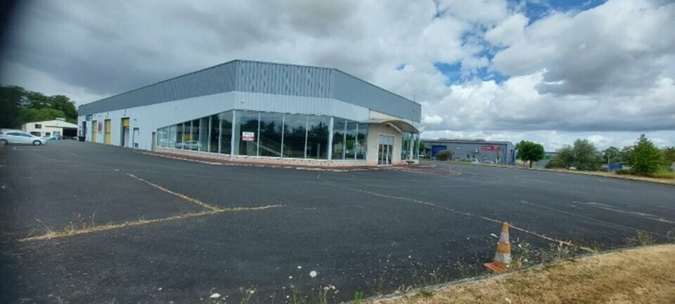 L ET A COMMERCES LOCATION-LOCAL COMMERCIAL-ANTRAN-86