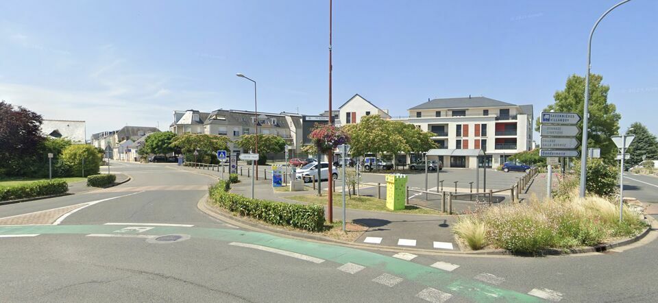 L ET A COMMERCES LOCATION-LOCAL COMMERCIAL-BALLAN-MIRE-37