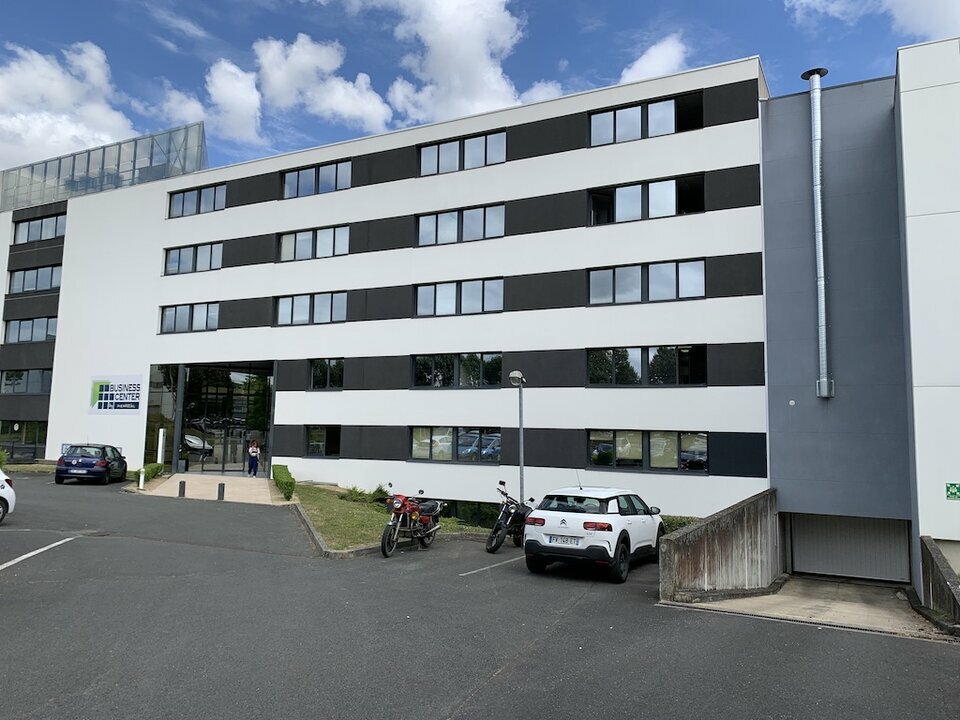 L ET A COMMERCES LOCATION-BUREAUX-CHASSENEUIL_DU_POITOU-86