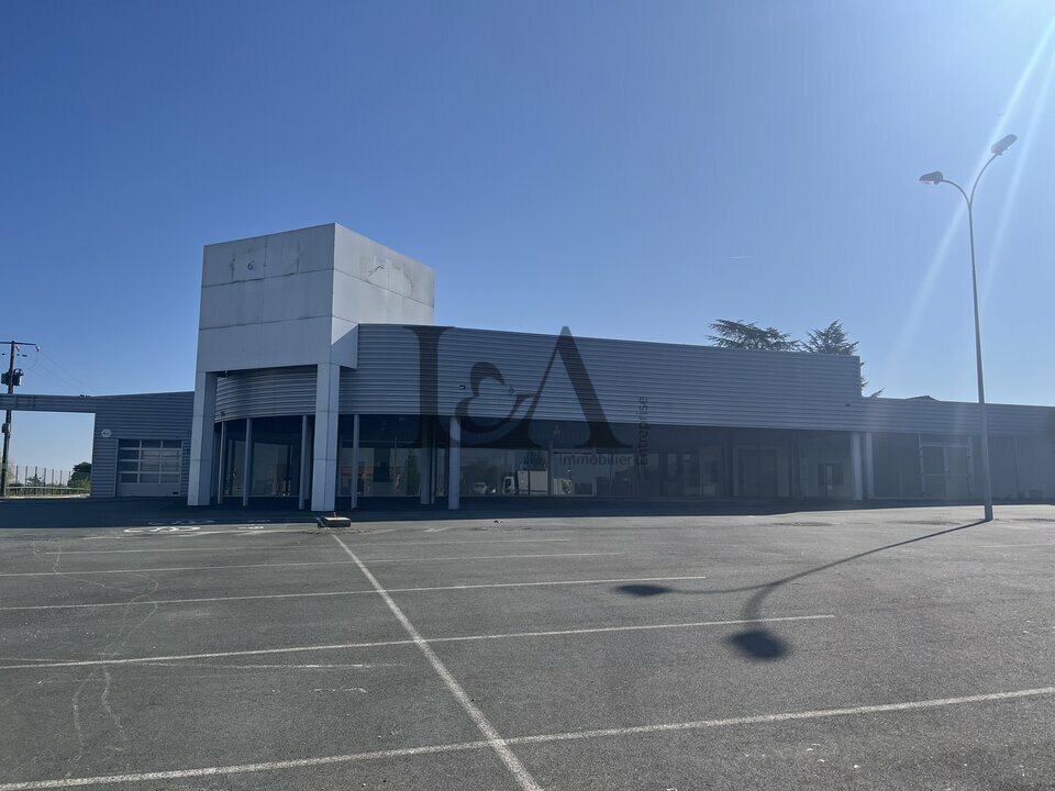 L ET A COMMERCES LOCATION-LOCAL COMMERCIAL-MIGNE-AUXANCES-86