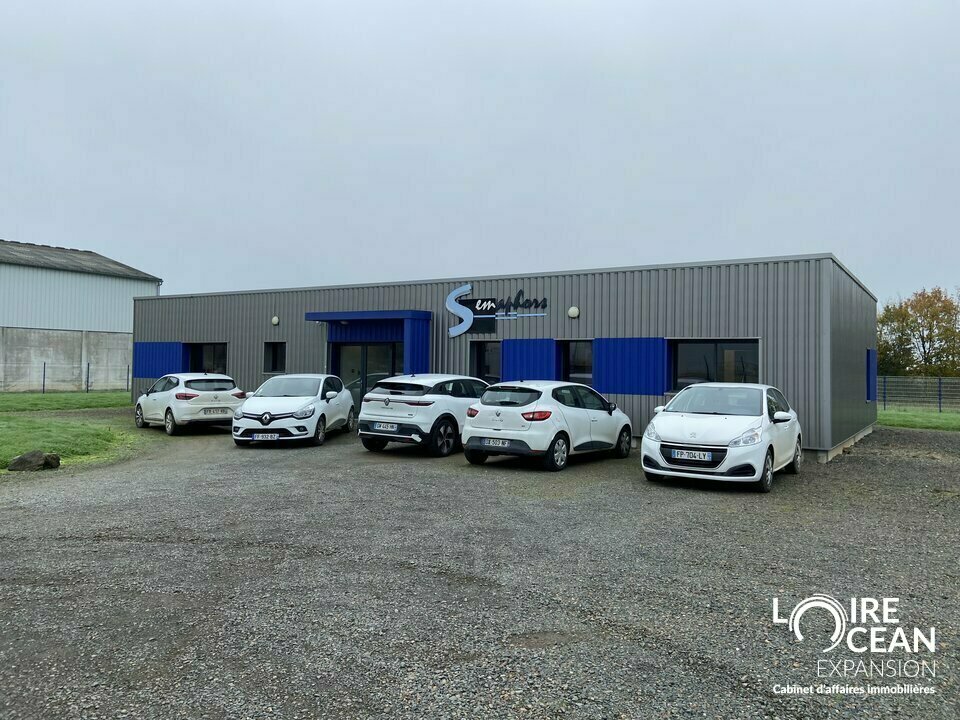 LOIRE OCEAN TRANSACTIONS LOCATION-BUREAUX-SAINT_PIERRE_MONTLIMART-49