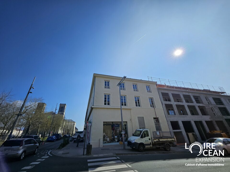 LOIRE OCEAN TRANSACTIONS VENTE-LOCAL COMMERCIAL-LA_ROCHE-SUR-YON-85
