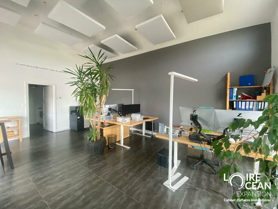 LOIRE OCEAN TRANSACTIONS LOCATION-LOCAL COMMERCIAL-LES_SORINIERES-44
