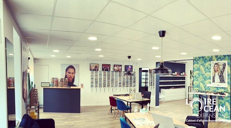LOIRE OCEAN TRANSACTIONS LOCATION-LOCAL COMMERCIAL-PORNIC-44