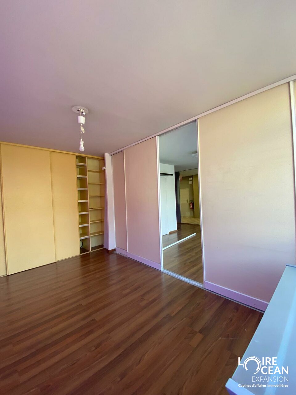 LOIRE OCEAN TRANSACTIONS LOCATION-LOCAL COMMERCIAL-NANTES-44