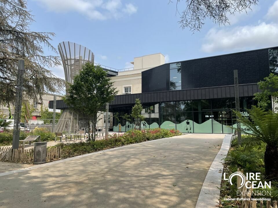 LOIRE OCEAN TRANSACTIONS LOCATION-LOCAL COMMERCIAL-LA_ROCHE_SUR_YON-85