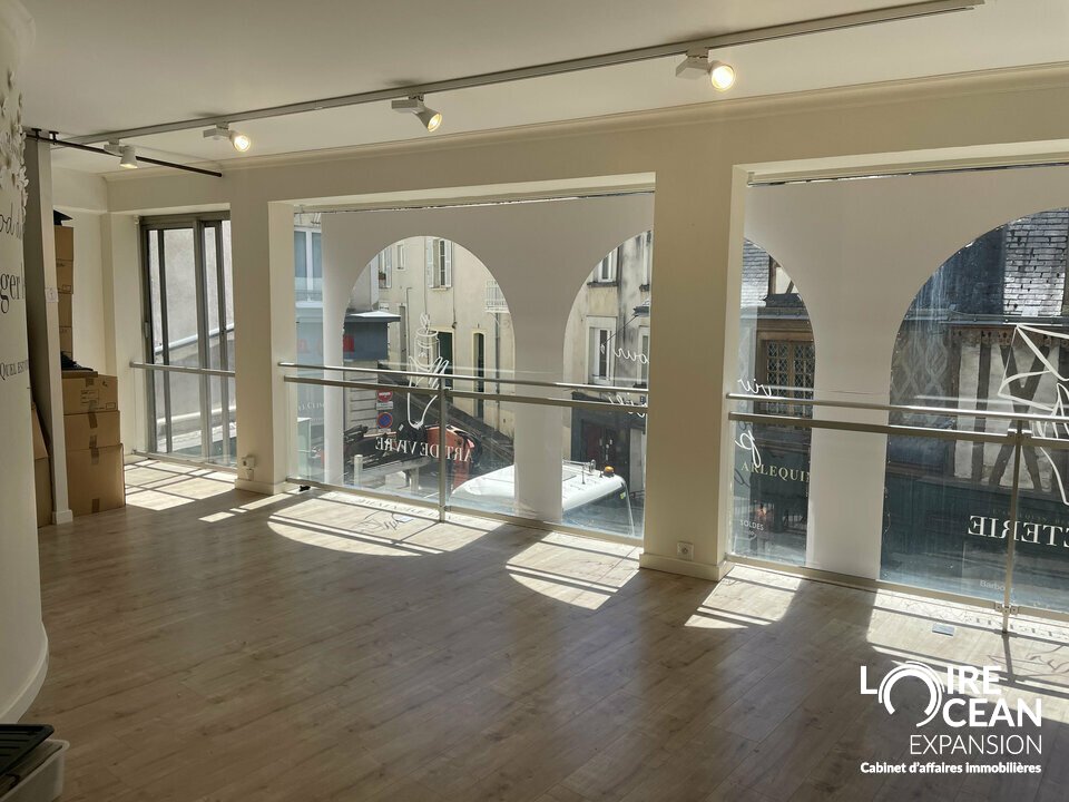 LOIRE OCEAN TRANSACTIONS CESSION-LOCAL COMMERCIAL-ANGERS-49
