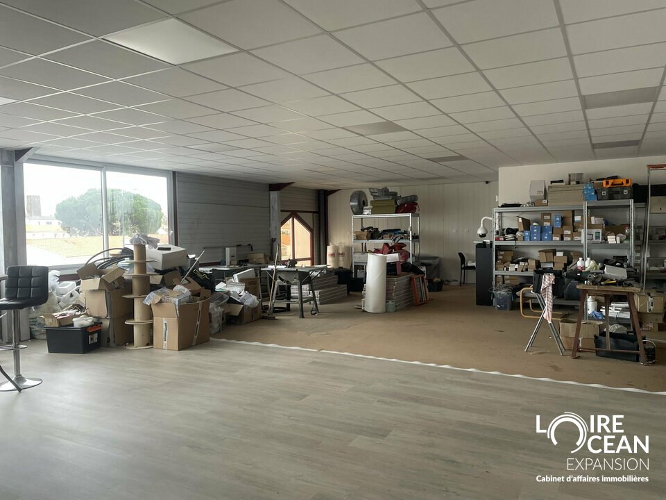 LOIRE OCEAN TRANSACTIONS VENTE-LOCAL COMMERCIAL-CHALLANS-85