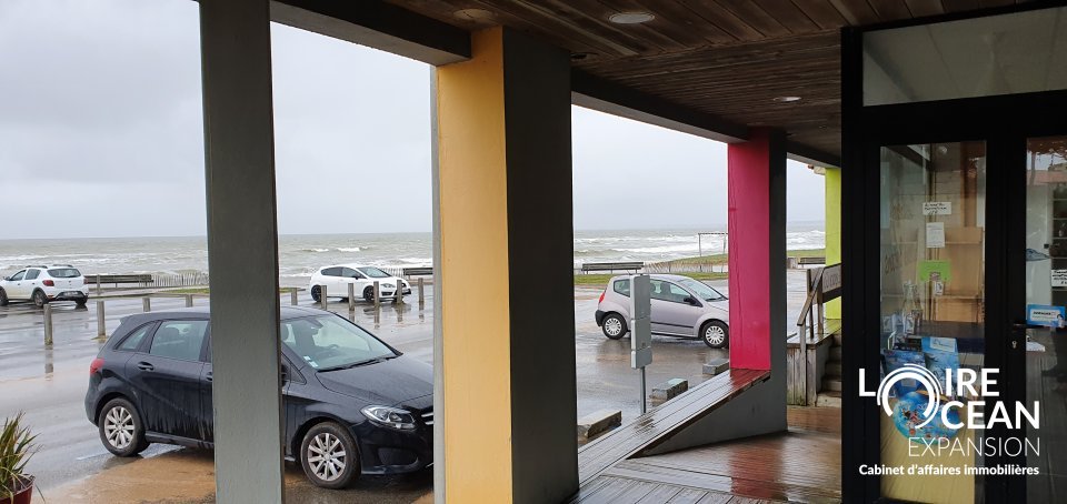 LOIRE OCEAN TRANSACTIONS LOCATION-LOCAL COMMERCIAL-PREFAILLES-44