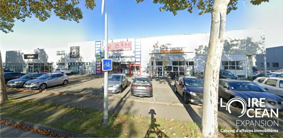 LOIRE OCEAN TRANSACTIONS LOCATION-LOCAL COMMERCIAL-ANGERS-49