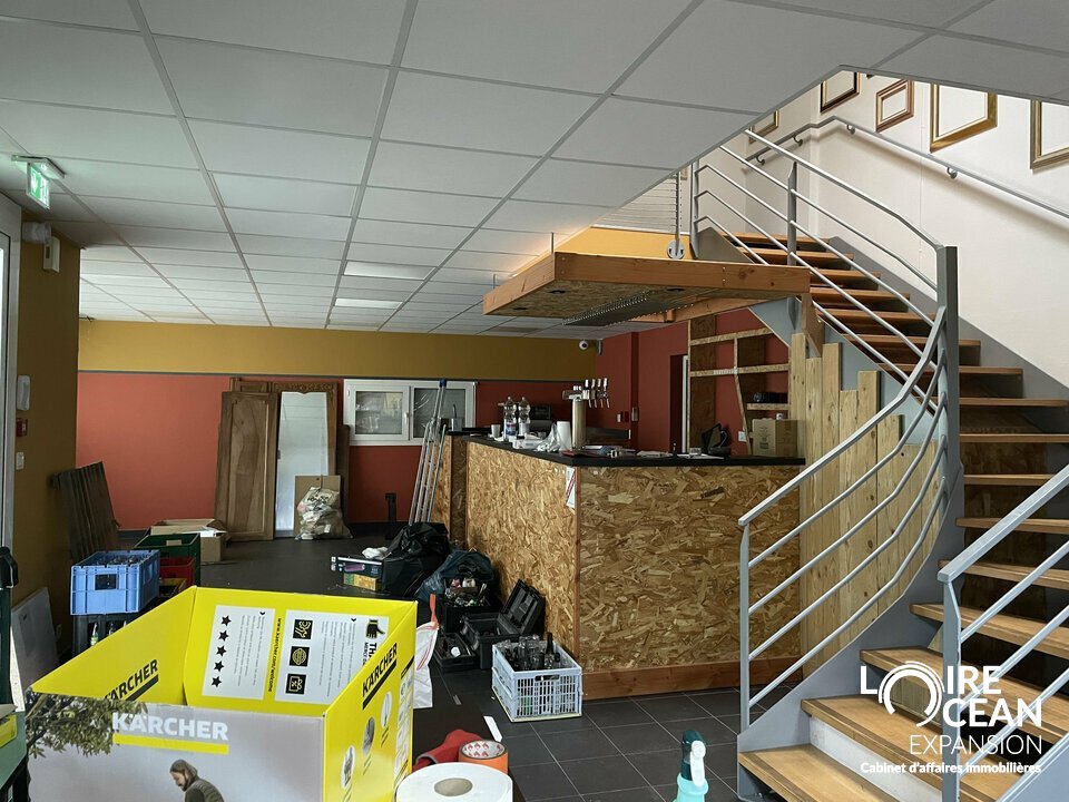 LOIRE OCEAN TRANSACTIONS LOCATION-LOCAL COMMERCIAL-VALLET-44