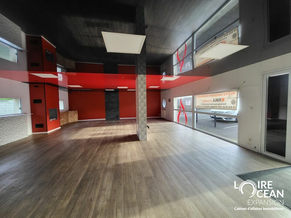 LOIRE OCEAN TRANSACTIONS LOCATION-LOCAL COMMERCIAL-PORNIC-44