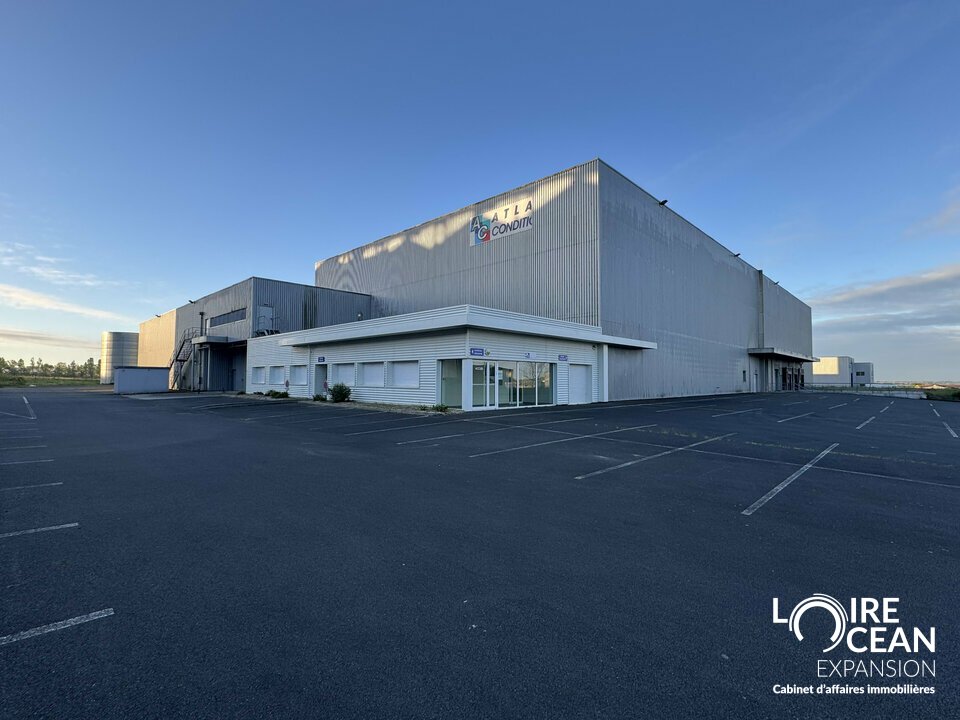 LOIRE OCEAN TRANSACTIONS LOCATION-ENTREPOT-SEVREMOINE-49