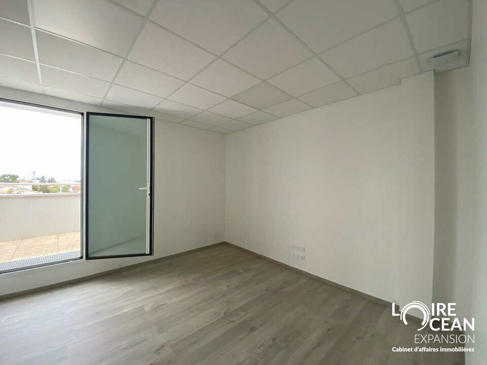 LOIRE OCEAN TRANSACTIONS LOCATION-BUREAUX-CLISSON-44