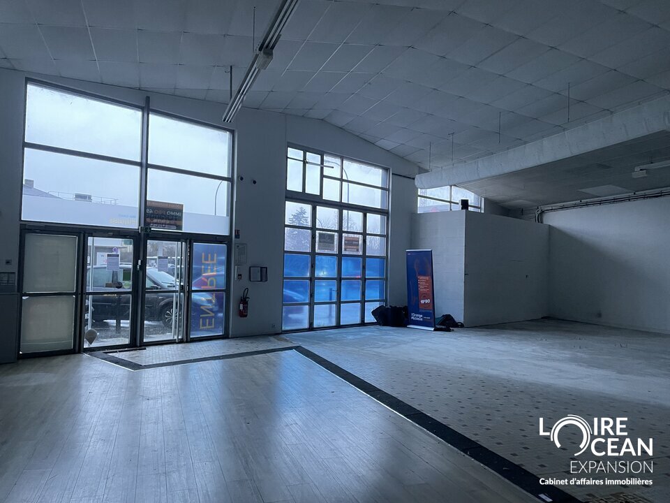 LOIRE OCEAN TRANSACTIONS LOCATION-LOCAL COMMERCIAL-CHOLET-49