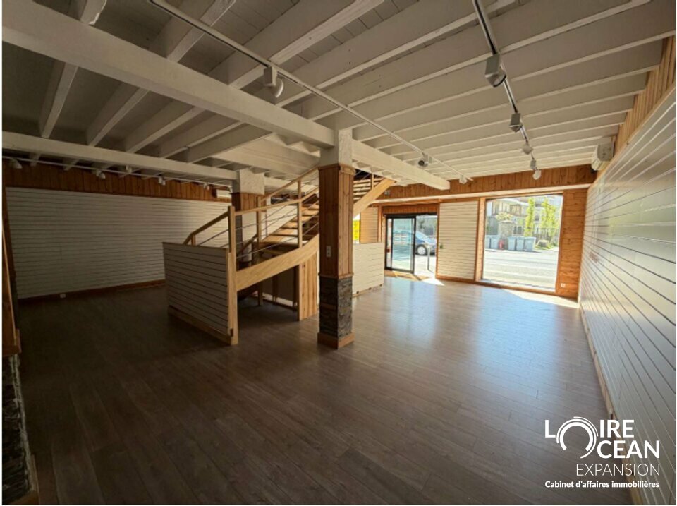 LOIRE OCEAN TRANSACTIONS LOCATION-LOCAL COMMERCIAL-SAINT_SEBASTIEN_SUR_LOIRE-44