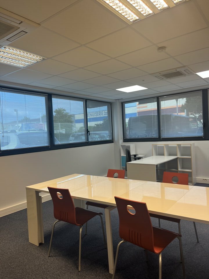 LOIRE OCEAN TRANSACTIONS VENTE-BUREAUX-LA_BAULE_ESCOUBLAC-44