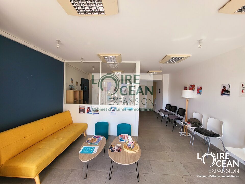 LOIRE OCEAN TRANSACTIONS LOCATION-LOCAL COMMERCIAL-PORNIC-44