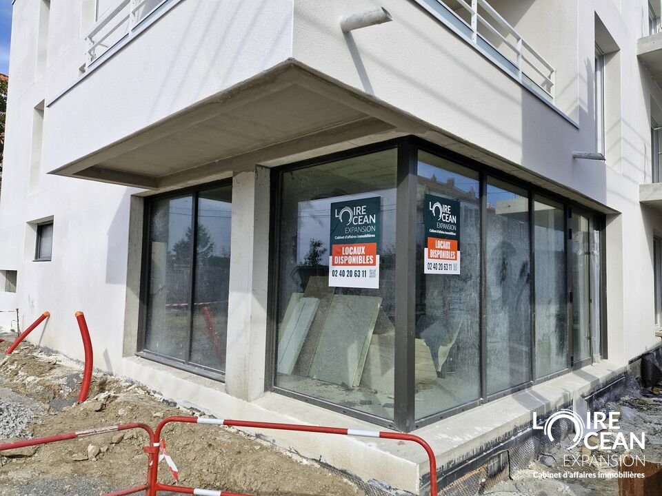 LOIRE OCEAN TRANSACTIONS LOCATION-LOCAL COMMERCIAL-PORNIC-44