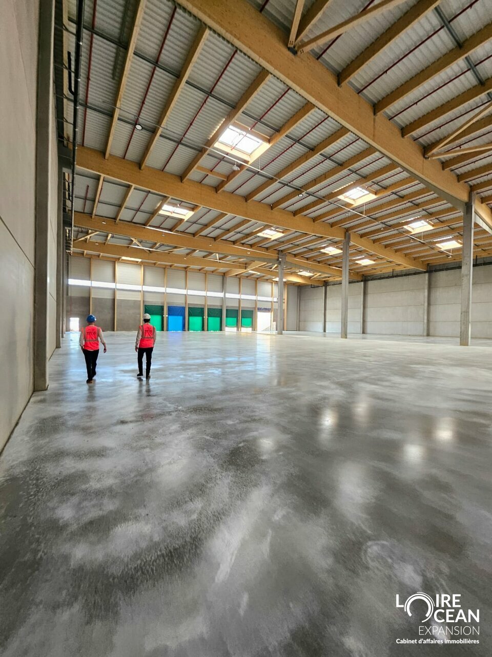 LOIRE OCEAN TRANSACTIONS LOCATION-ENTREPOT-LA_ROCHE_SUR_YON-85
