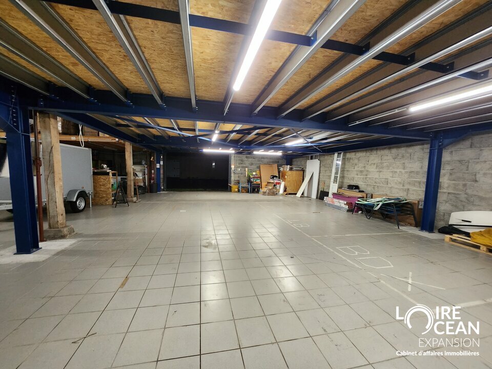 LOIRE OCEAN TRANSACTIONS LOCATION-LOCAL D'ACTIVITE-CHAUVE-44