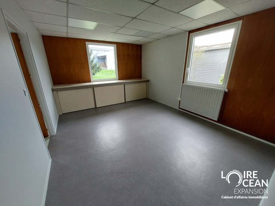 LOIRE OCEAN TRANSACTIONS VENTE-BUREAUX-LA_ROCHE_SUR_YON-85