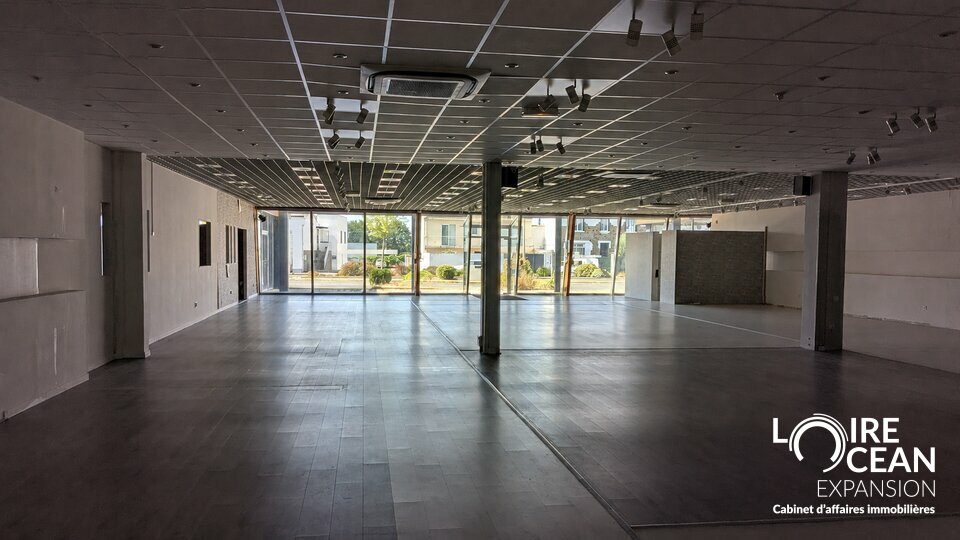 LOIRE OCEAN TRANSACTIONS LOCATION-LOCAL COMMERCIAL-CHOLET-49