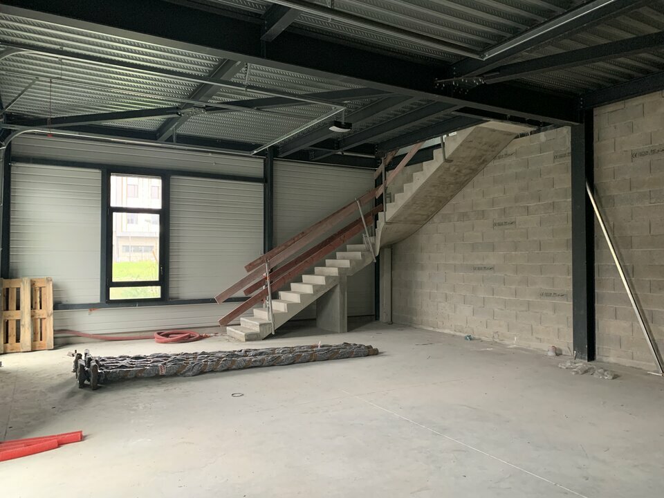 ARTHUR LOYD 2 SAVOIES VENTE-LOCAL D'ACTIVITE-RUMILLY-74