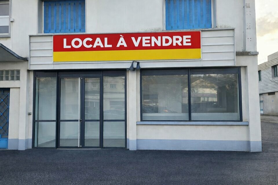 ARTHUR LOYD 2 SAVOIES VENTE-LOCAL COMMERCIAL-CHAMBERY-73