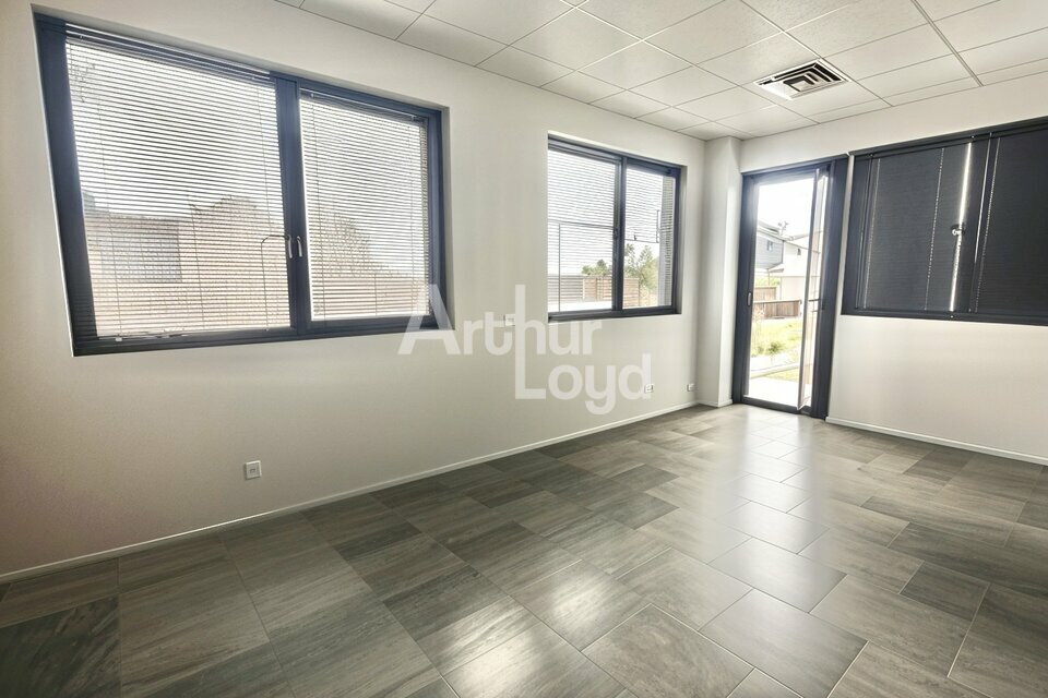 ARTHUR LOYD 2 SAVOIES LOCATION-BUREAUX-DRUMETTAZ_CLARAFOND-73