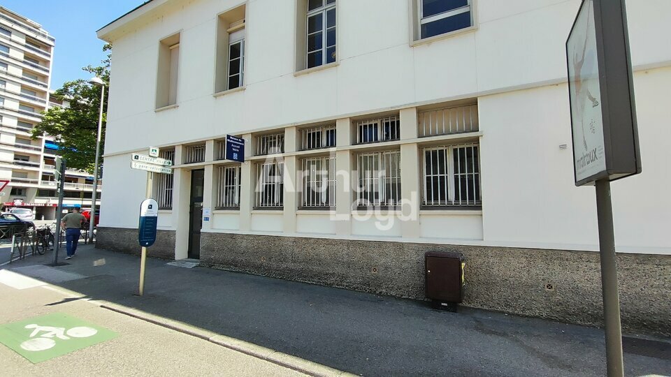 ARTHUR LOYD 2 SAVOIES LOCATION-BUREAUX-CHAMBERY-73