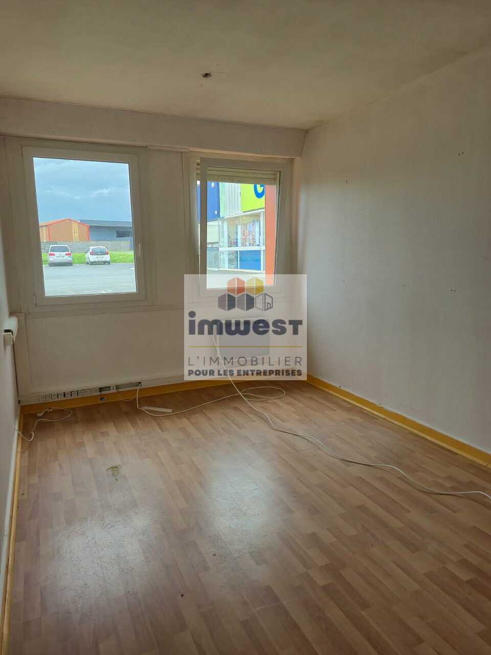 IMWEST LOCATION-LOCAL COMMERCIAL-TINTENIAC-35