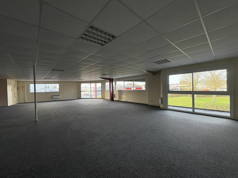 IMWEST LOCATION-BUREAUX-MONTGERMONT-35