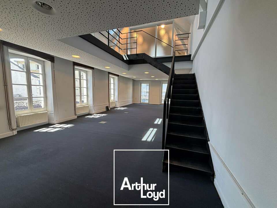 ARTHUR LOYD BRIVE LOCATION-BUREAUX-TULLE-19