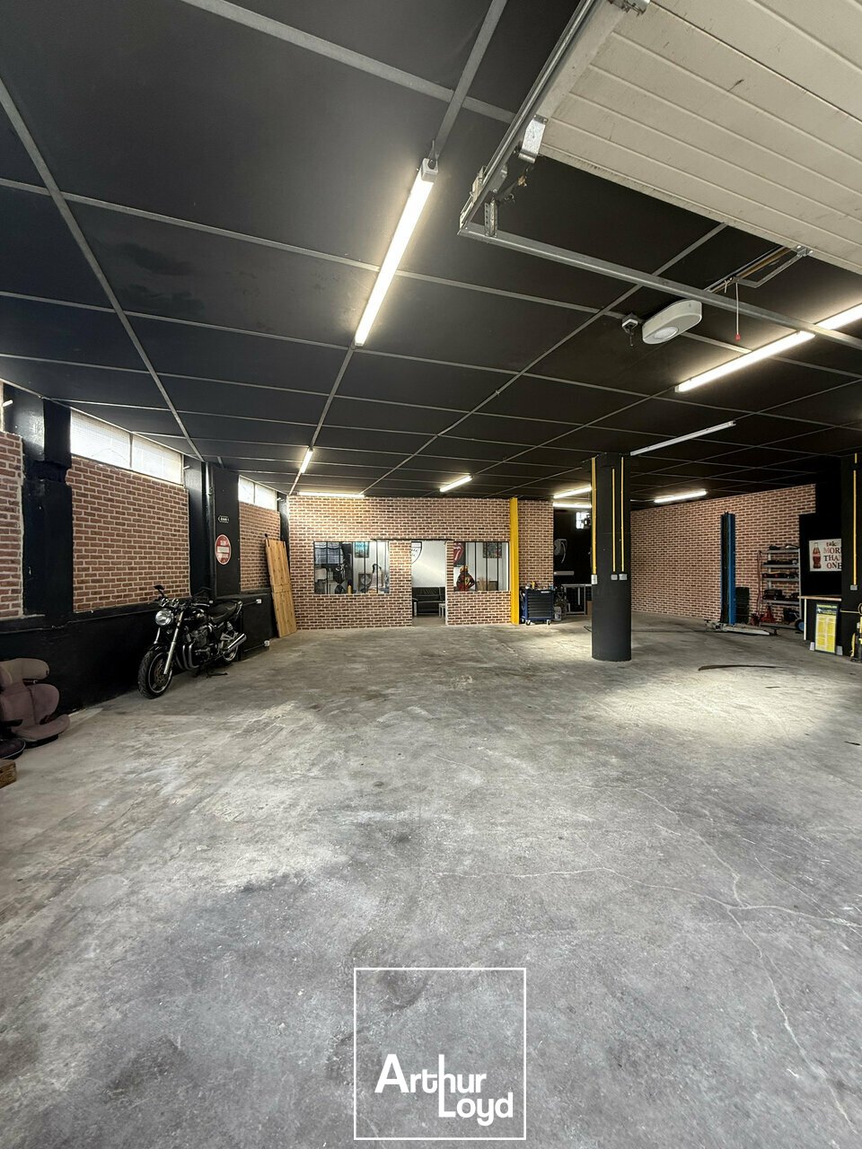 ARTHUR LOYD BRIVE LOCATION-LOCAL D'ACTIVITE-BRIVE-LA-GAILLARDE-19