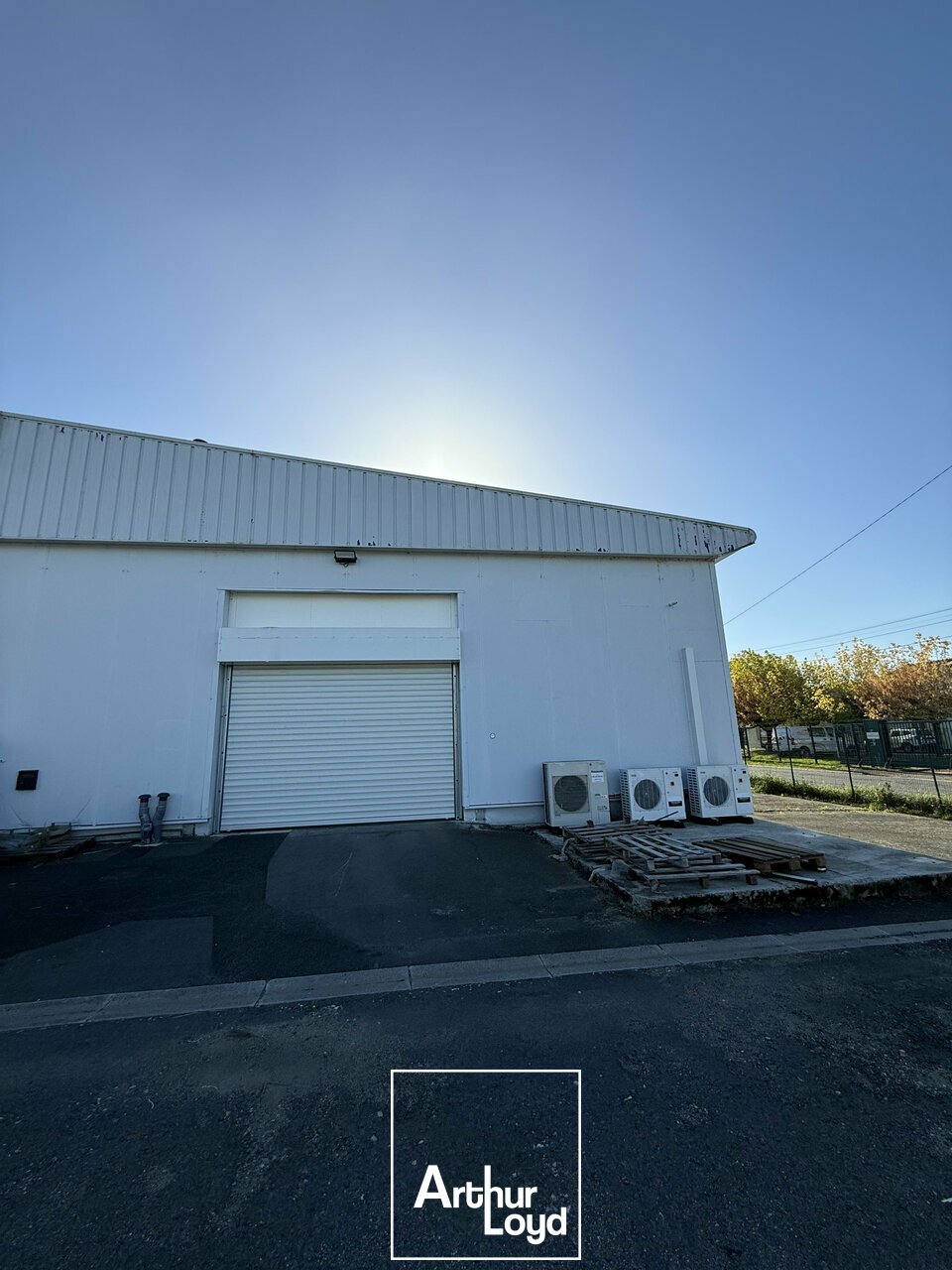 OME IMMOBILIER LOCATION-LOCAL D'ACTIVITE-SAINT_PANTALEON_DE_LARCHE-19