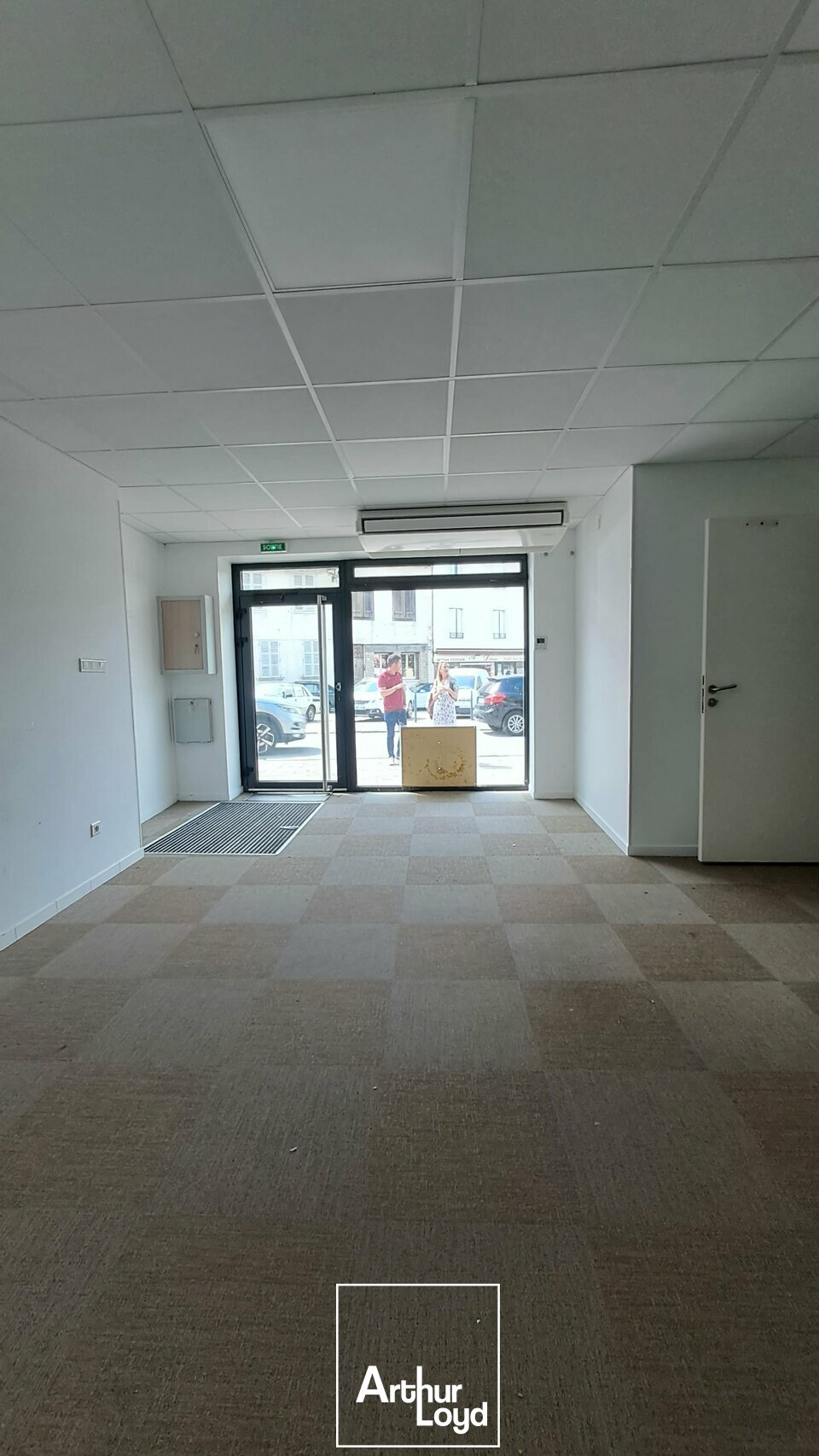 OME IMMOBILIER LOCATION-BUREAUX-LUBERSAC-19