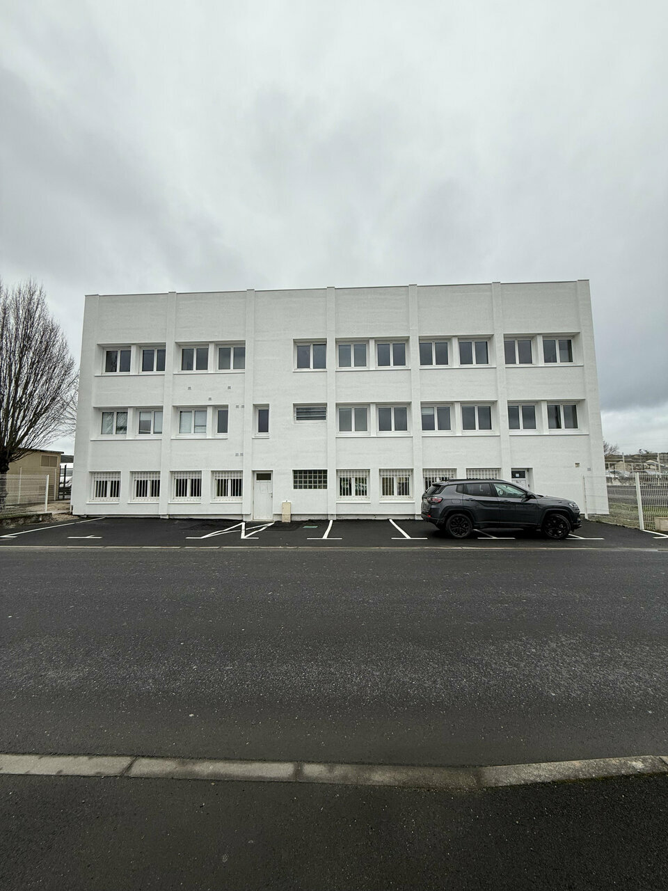 ARTHUR LOYD BRIVE LOCATION-BUREAUX-MALEMORT-19