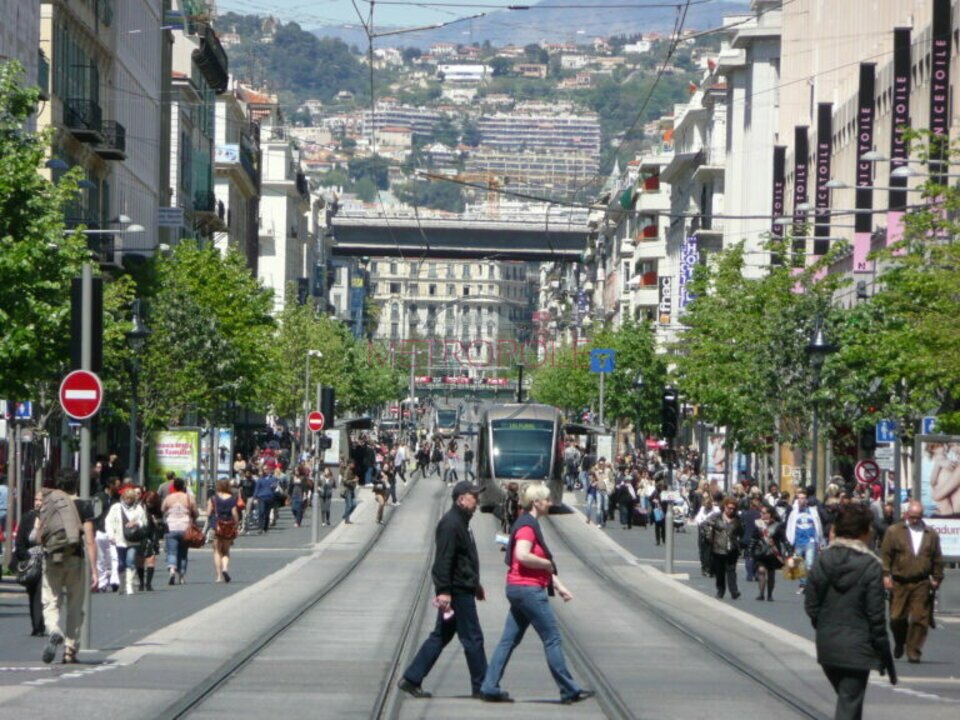 METROPOLE COMMERCES VENTE-LOCAL COMMERCIAL-NICE-06