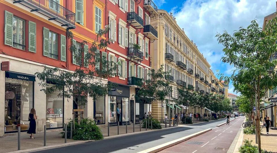 METROPOLE COMMERCES CESSION-LOCAL COMMERCIAL-NICE-06