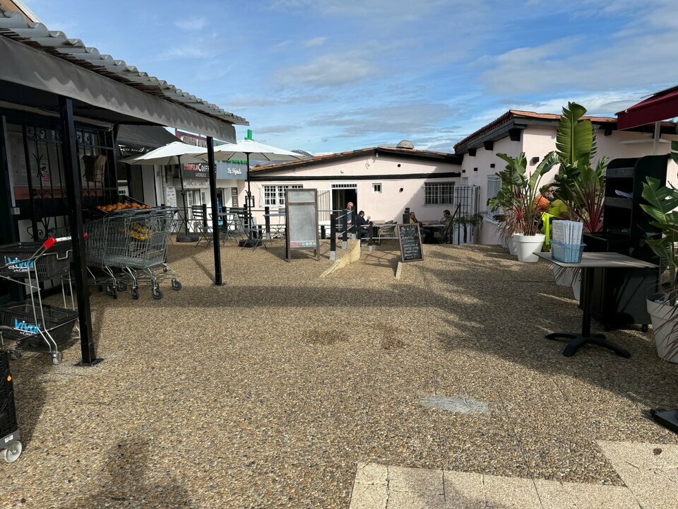 METROPOLE COMMERCES LOCATION-LOCAL COMMERCIAL-NICE-06