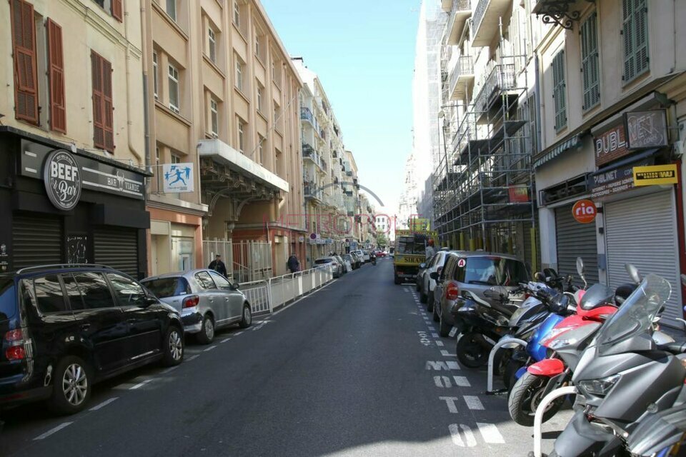 METROPOLE COMMERCES CESSION-LOCAL COMMERCIAL-NICE-06