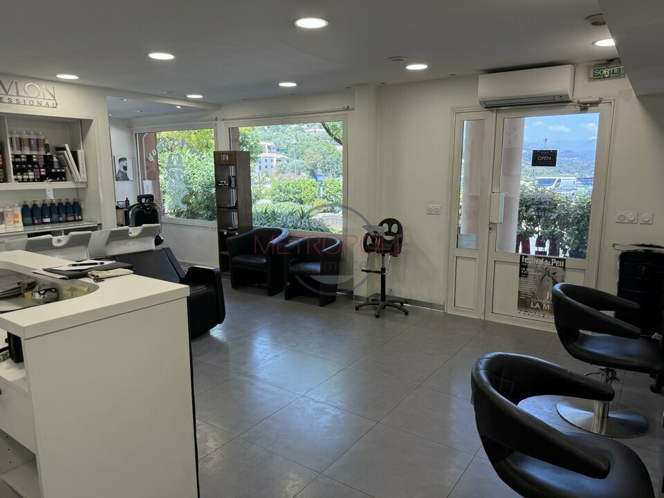 METROPOLE COMMERCES LOCATION-LOCAL COMMERCIAL-GATTIERES-06