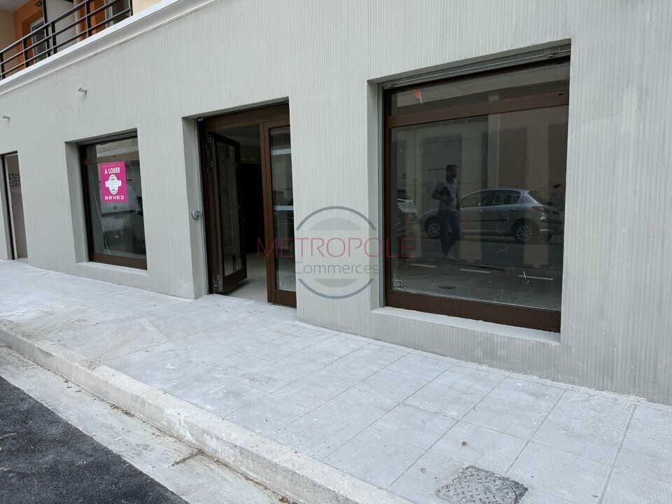 METROPOLE COMMERCES LOCATION-LOCAL COMMERCIAL-NICE-06