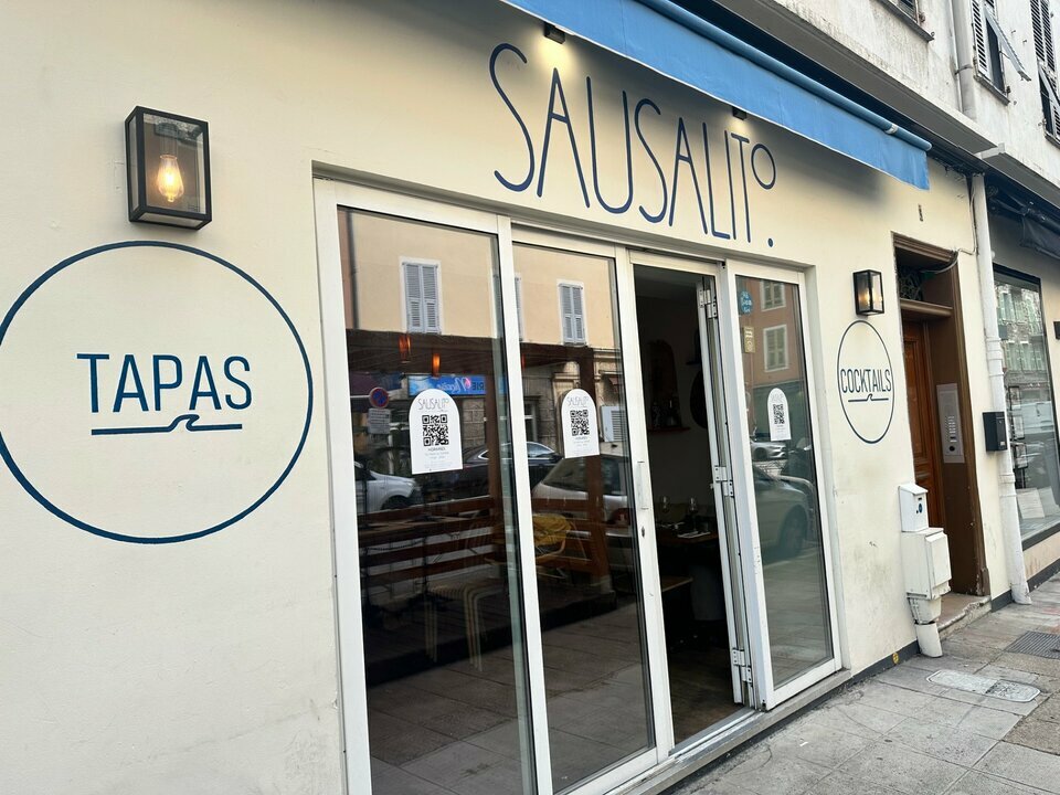 METROPOLE COMMERCES CESSION-LOCAL COMMERCIAL-NICE-06