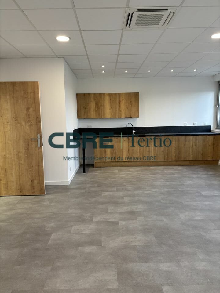 CBRE Tertio LOCATION-BUREAUX-LA_VILLE_AUX_DAMES-37