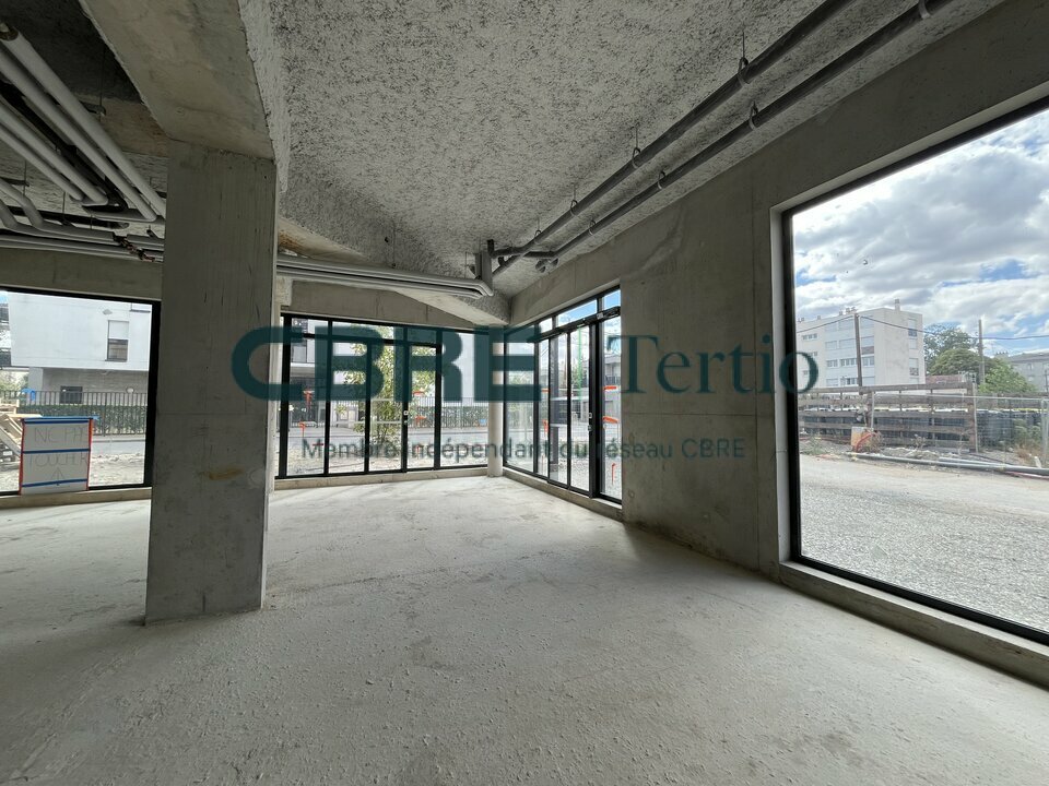 CBRE Tertio LOCATION-LOCAL COMMERCIAL-TOURS-37